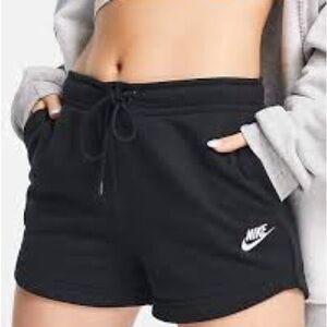 Nike Black Athletic Shorts Relaxed Fit